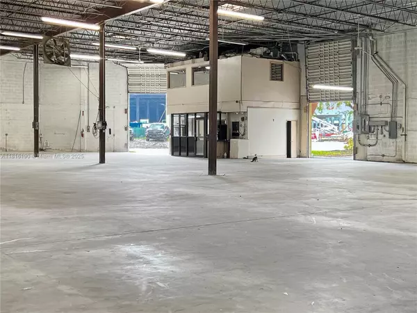 Miami, FL 33142,2300 NW 34th Ave