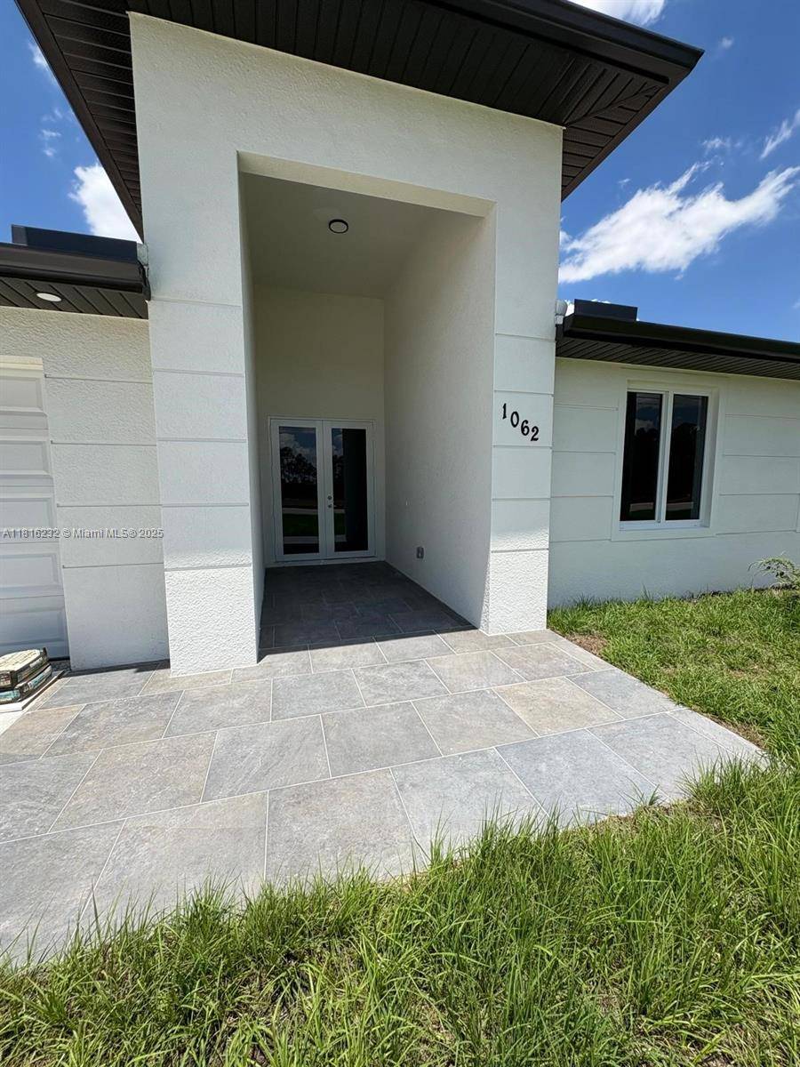 Lehigh Acres, FL 33974,1062 Bell Blvd S #1062