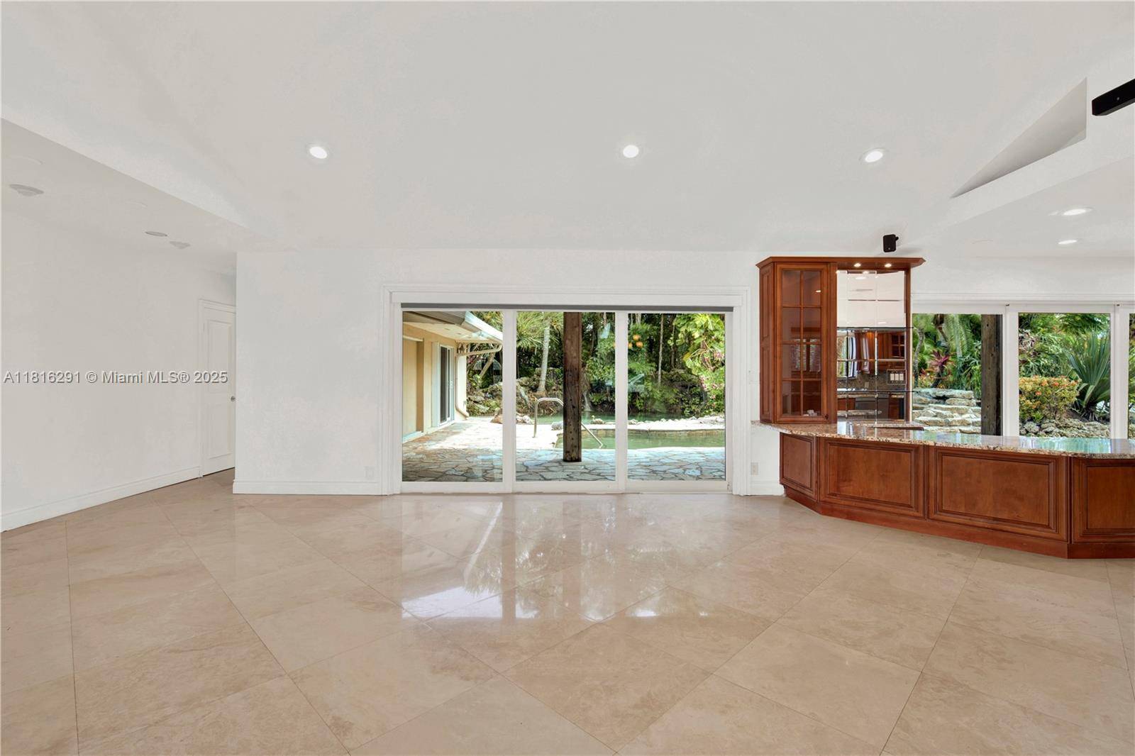 Pinecrest, FL 33156,7405 SW 134th St #n/a