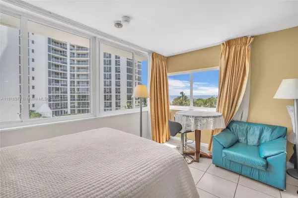 Sunny Isles Beach, FL 33160,19201 Collins Ave #326