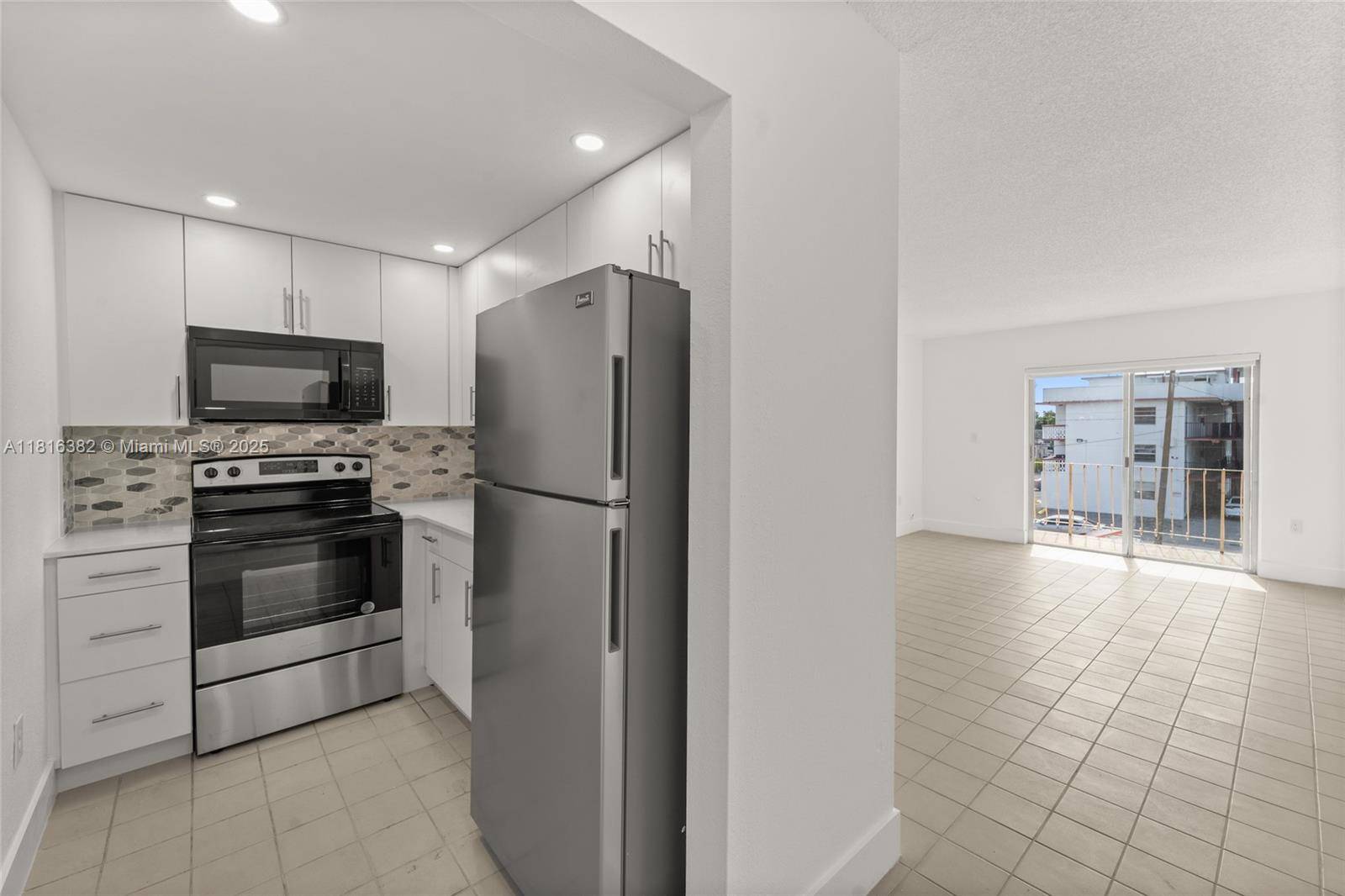 6200 W Flagler St #308, Miami, FL 33144