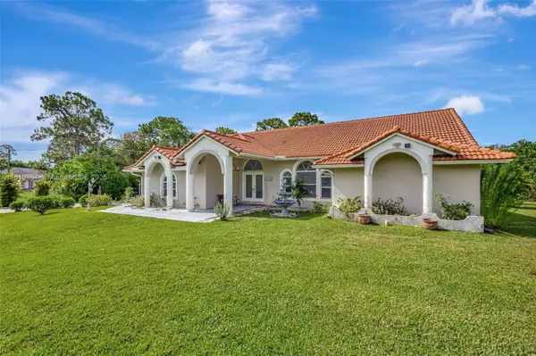 Loxahatchee, FL 33470,17084 N 33rd Rd N