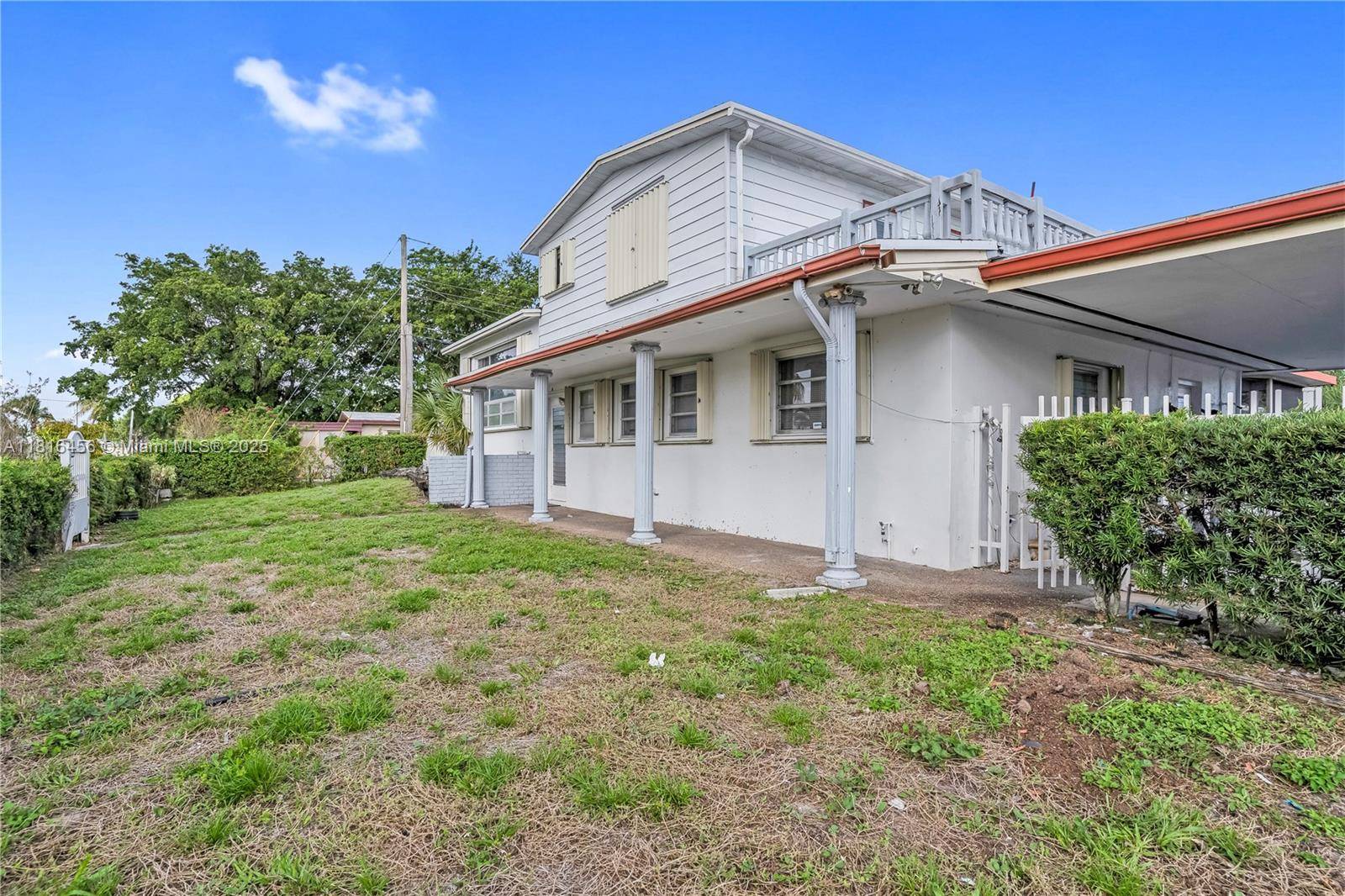 141 N Mcarthur Pkwy #1, Pembroke Pines, FL 33024