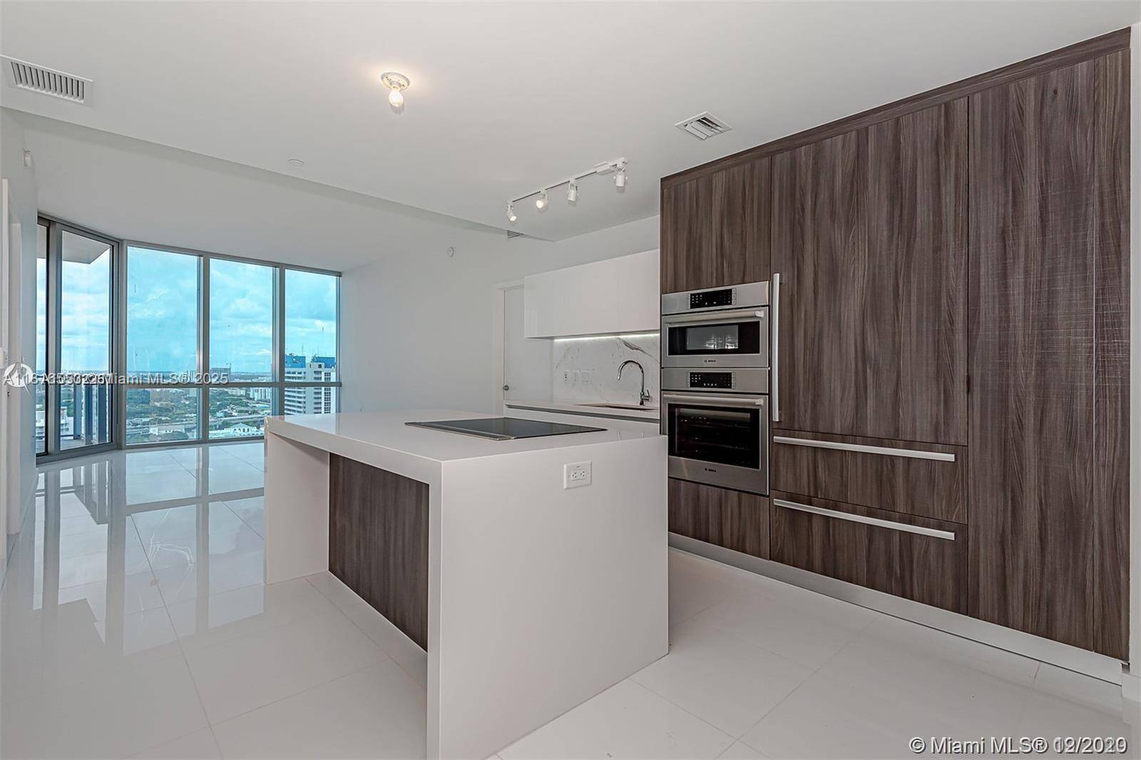 851 NE 1st Ave #1608, Miami, FL 33132