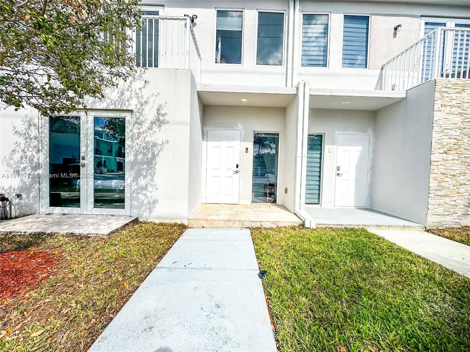 Homestead, FL 33032,14467 SW 260th St #14467