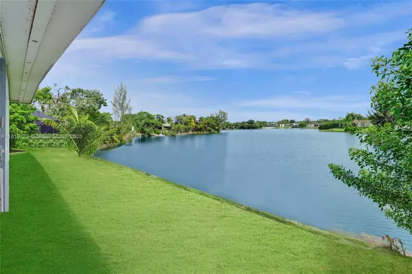 2050 NE 196th Ter, North Miami Beach, FL 33179
