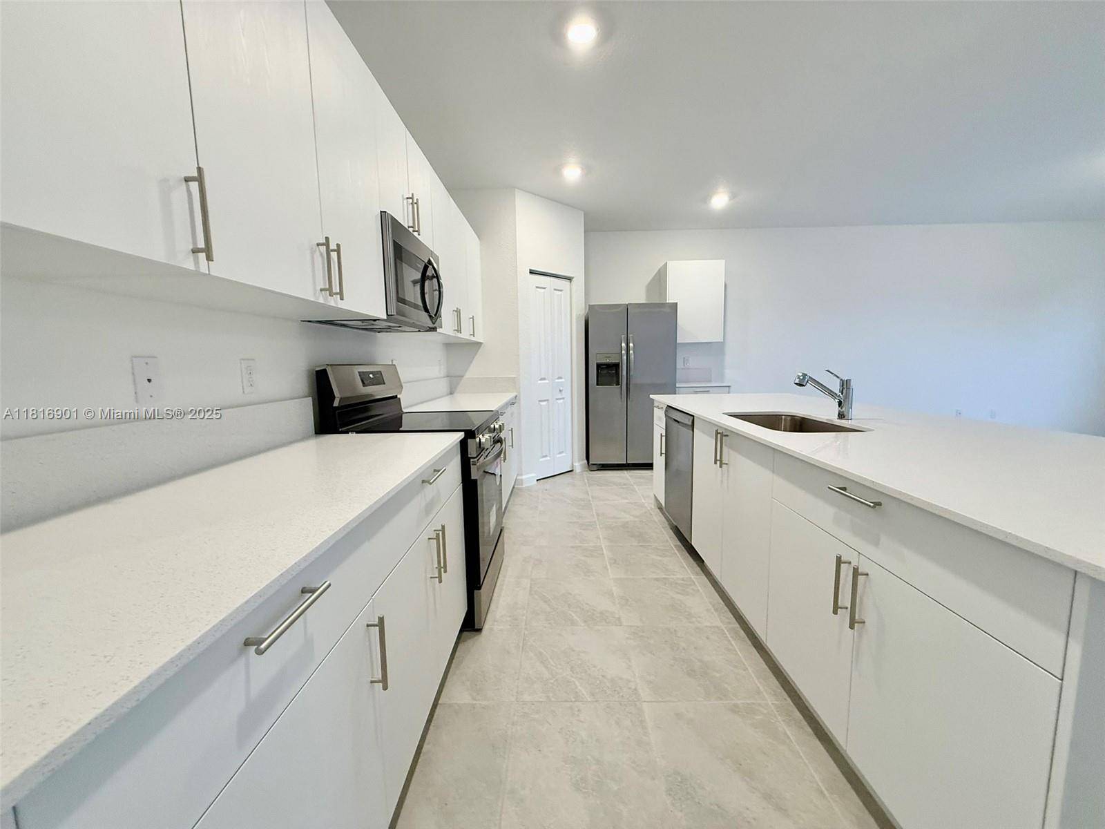 Dania Beach, FL 33312,3032 Park Pl