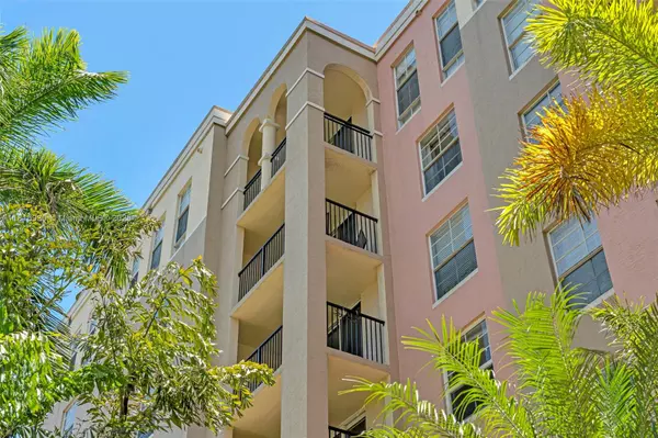 Fort Lauderdale, FL 33301,520 SE 5th Ave #1602
