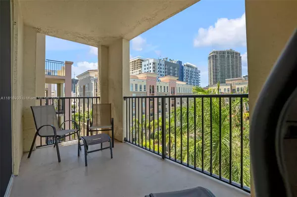 Fort Lauderdale, FL 33301,520 SE 5th Ave #1602