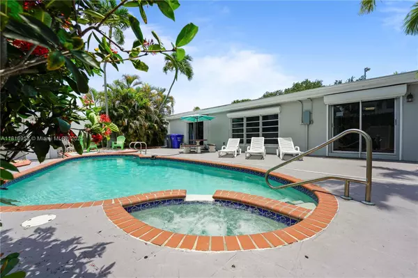 Hollywood, FL 33020,Address not disclosed