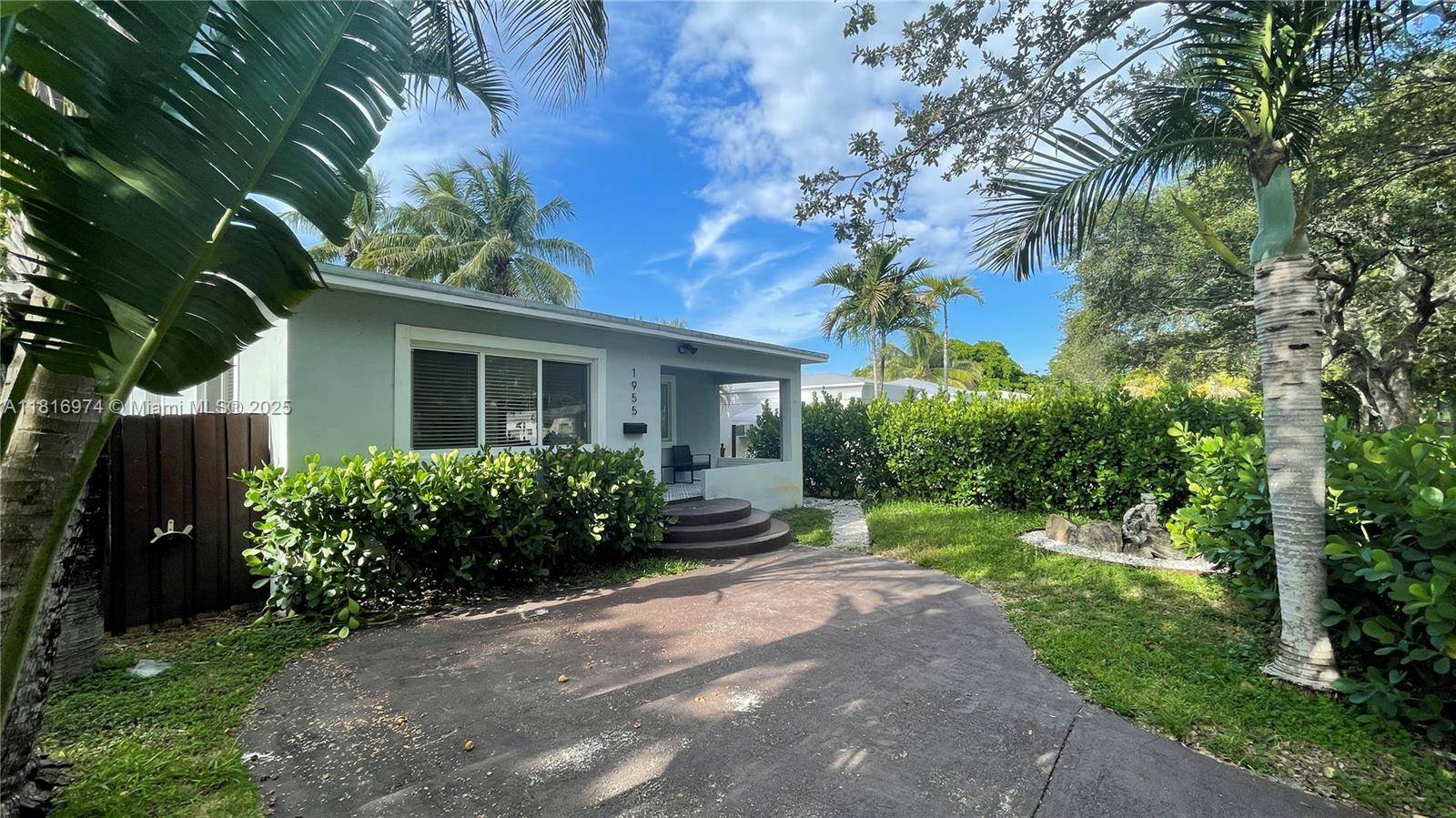 Hollywood, FL 33020,1955 Washington St