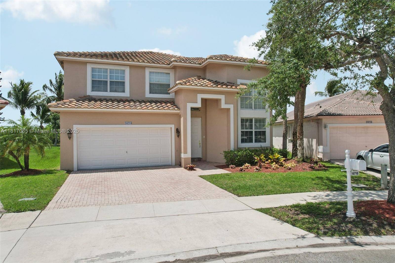 16710 NW 12th St, Pembroke Pines, FL 33028