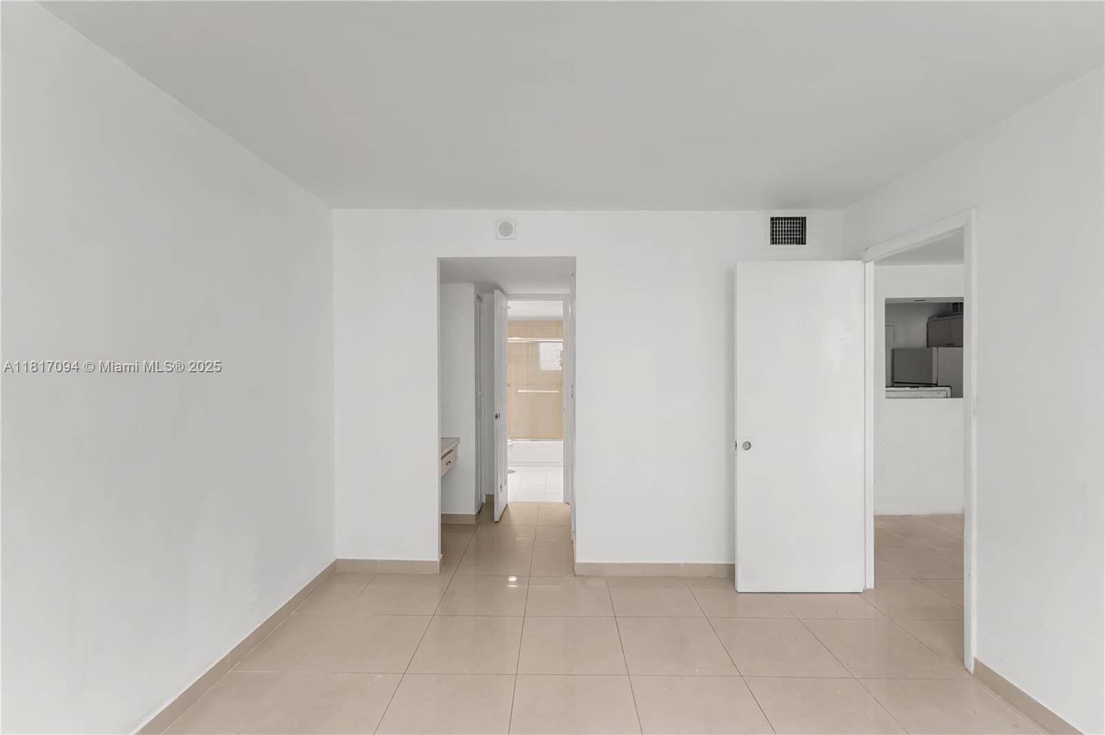 Miami Beach, FL 33139,345 Ocean Dr #321