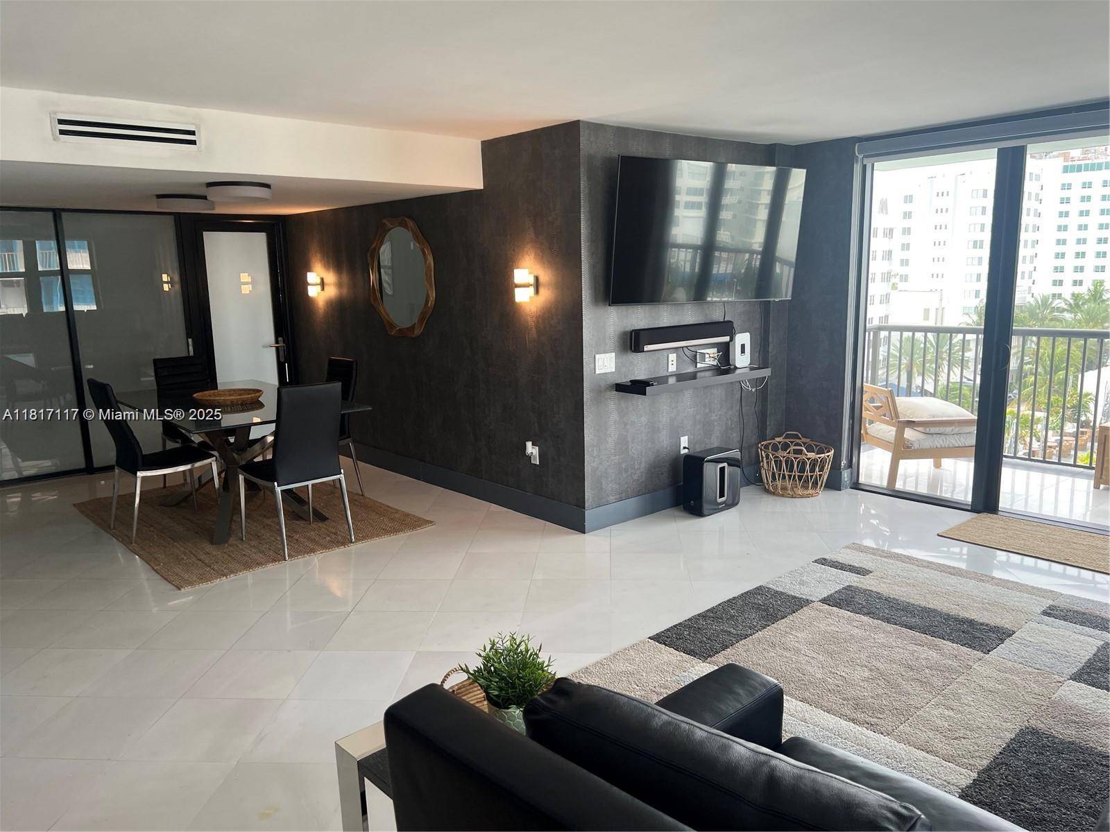 1800 Collins #9D, Miami Beach, FL 33139