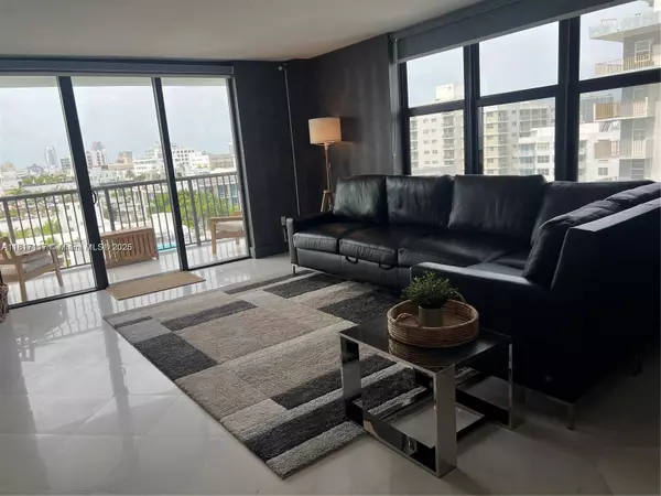 Miami Beach, FL 33139,1800 Collins #9D