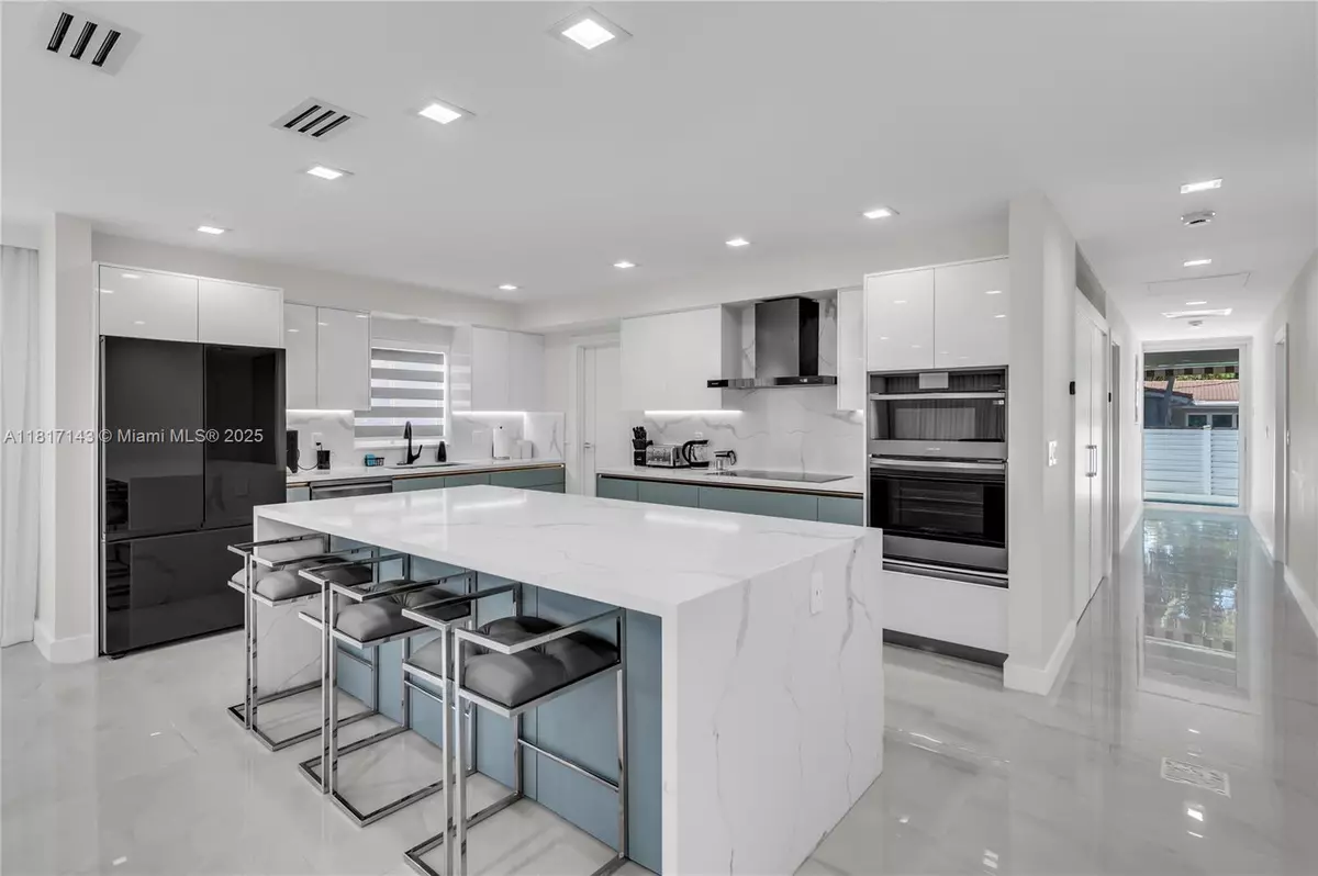 Hollywood, FL 33019,1045 Hollywood Blvd #1045