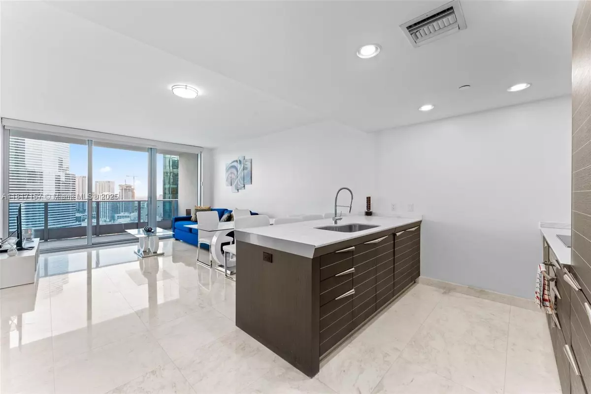 Miami, FL 33131,200 Biscayne Boulevard Way #3312