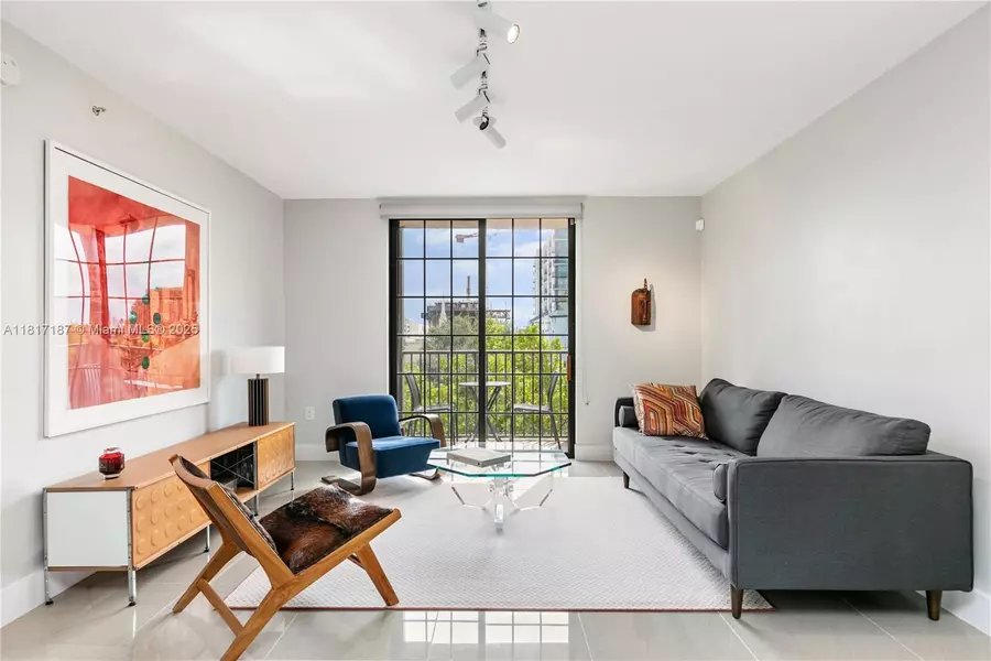 1900 Van Buren St #407B, Hollywood, FL 33020