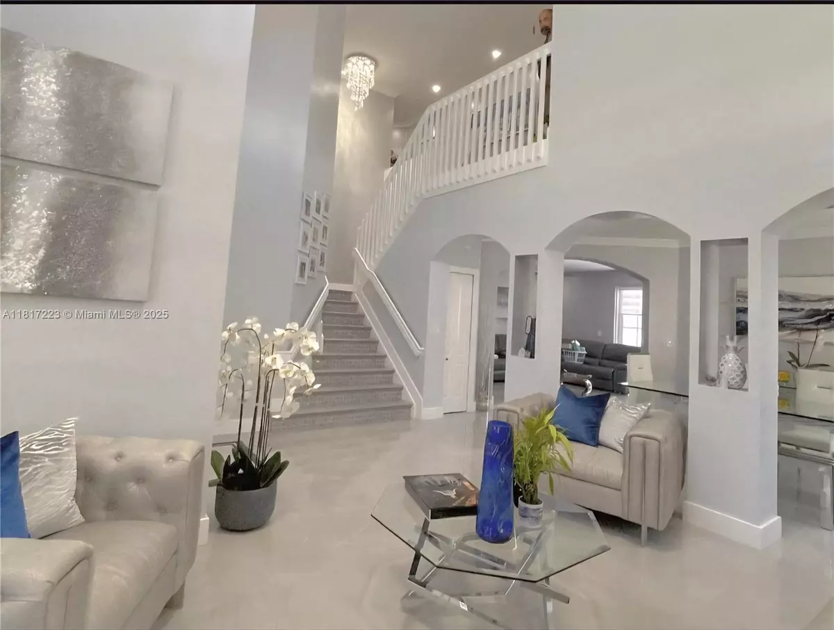 Miami, FL 33177,14121 SW 152nd Ter