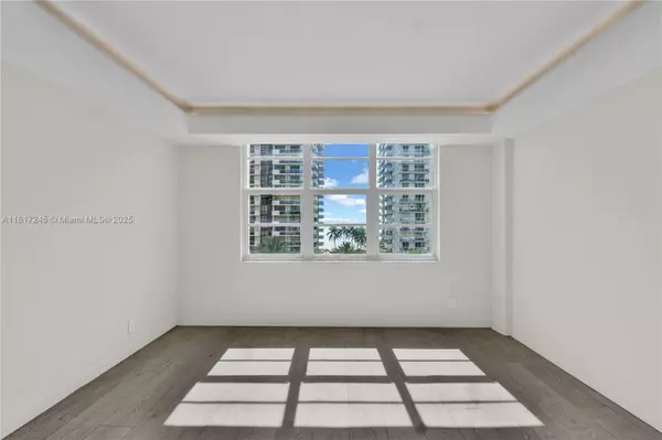 Miami Beach, FL 33140,5700 Collins Ave #7A