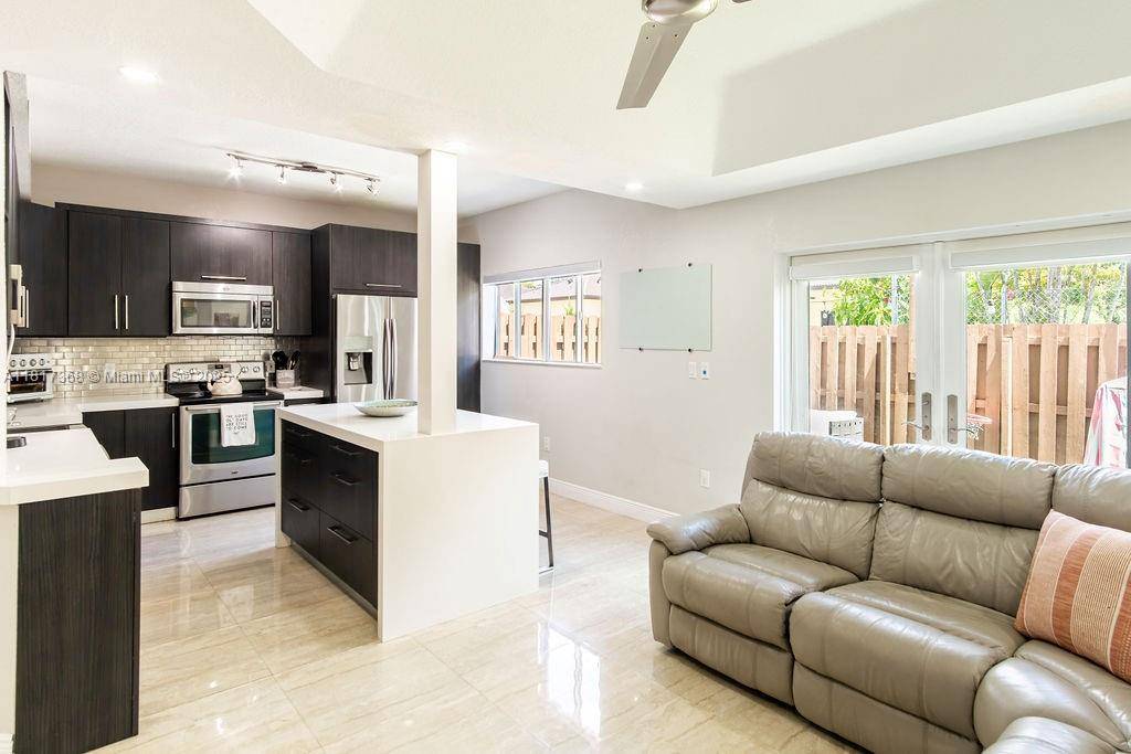 Miami, FL 33183,8321 SW 124th Ave #105
