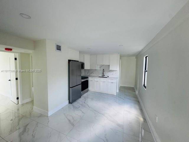 Miami, FL 33135,905 SW 13th Ct #3
