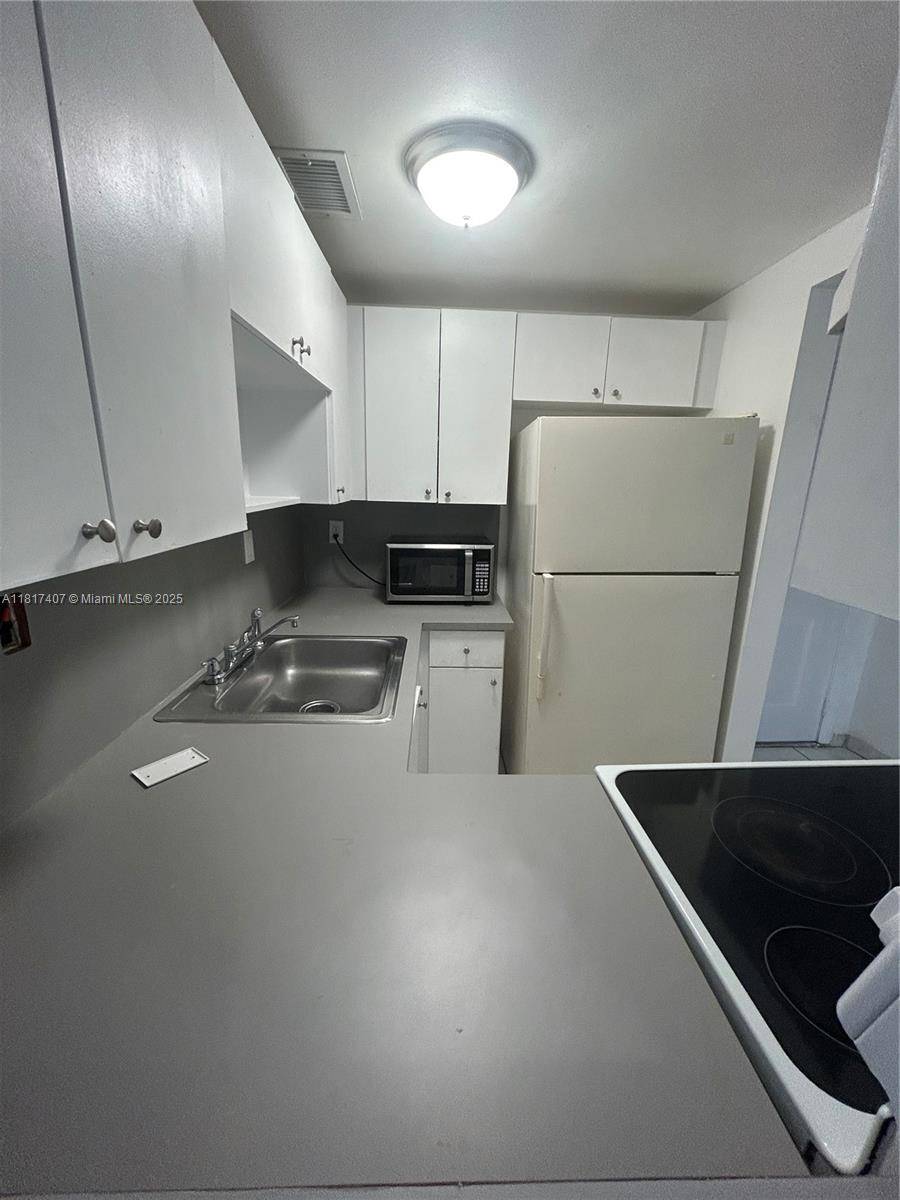Miami, FL 33135,1351 SW 4th St #18