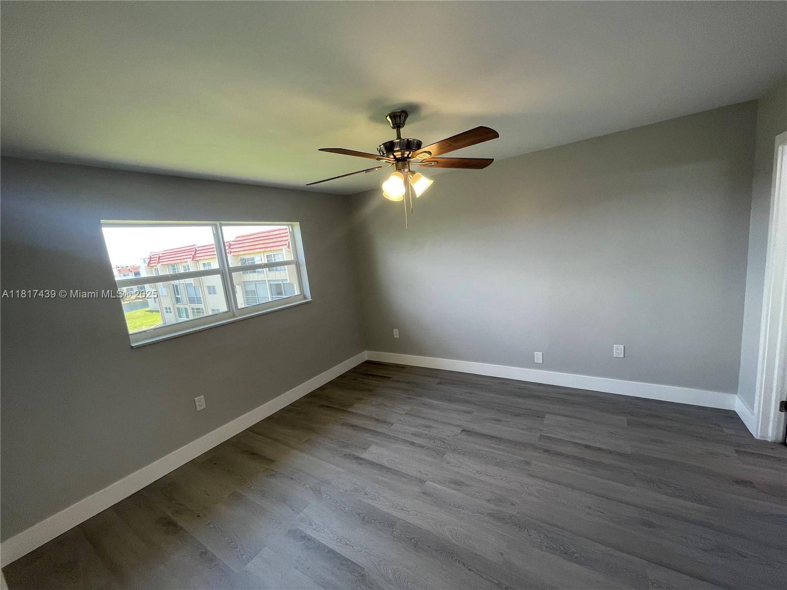 Sunrise, FL 33322,7960 N Sunrise Lakes Dr #304
