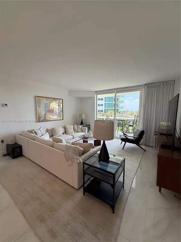 Bal Harbour, FL 33154,10275 Collins Ave #434