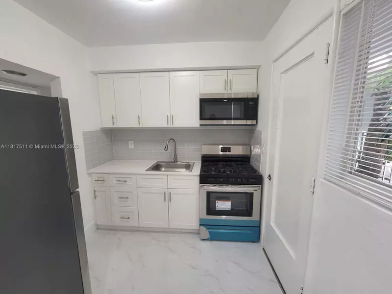 7435 Byron Ave #04, Miami Beach, FL 33141