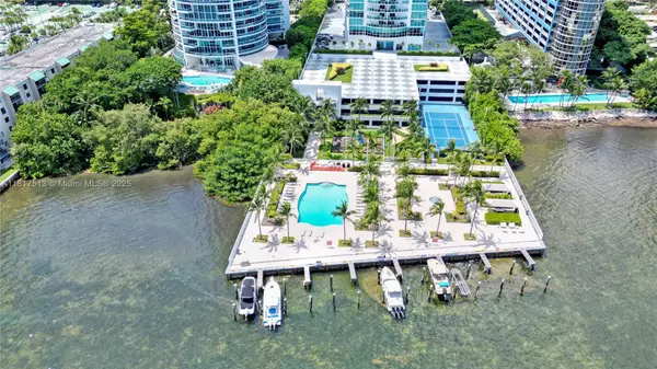 2101 Brickell Ave #2305, Miami, FL 33129