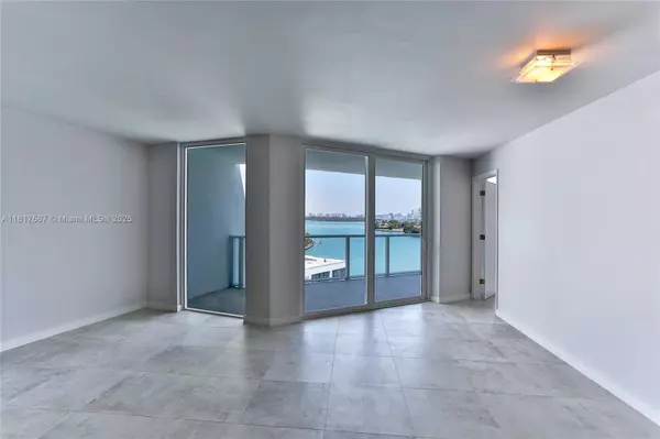 Bay Harbor Islands, FL 33154,9821 E Bay Harbor Dr #902