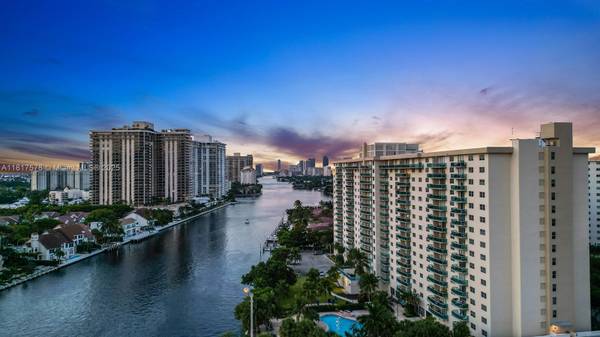 19390 Collins Ave #PH-7, Sunny Isles Beach, FL 33160