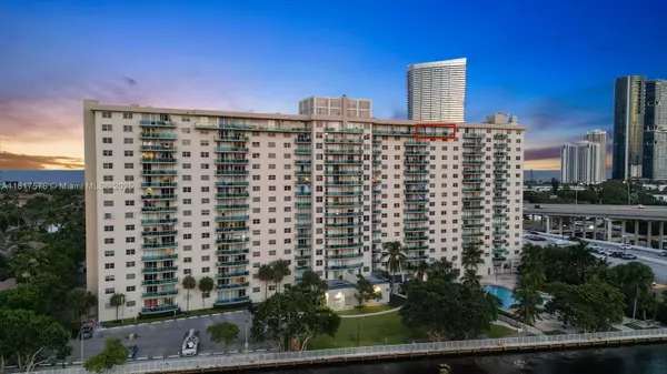 Sunny Isles Beach, FL 33160,19390 Collins Ave #PH-7
