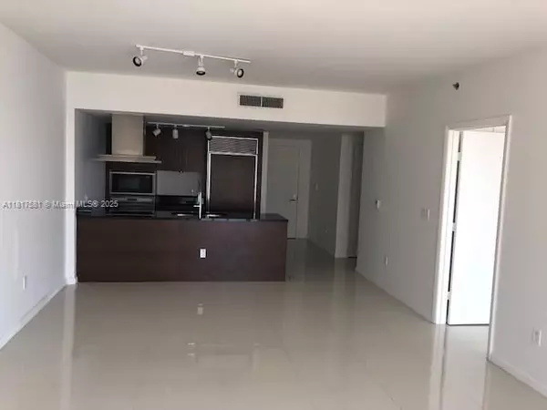 Miami, FL 33131,495 Brickell Ave #3309