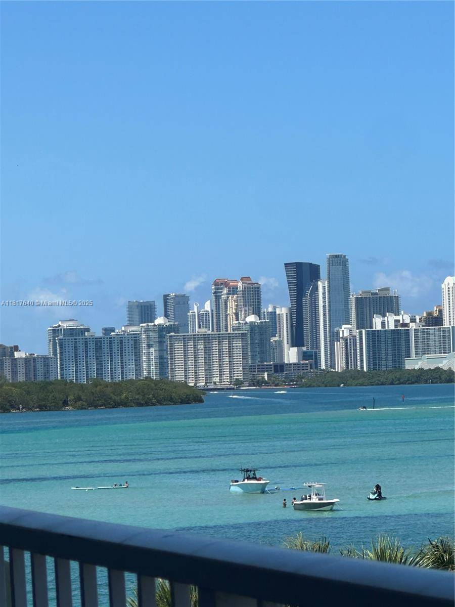 Bay Harbor Islands, FL 33154,10350 W Bay Harbor Dr #4F