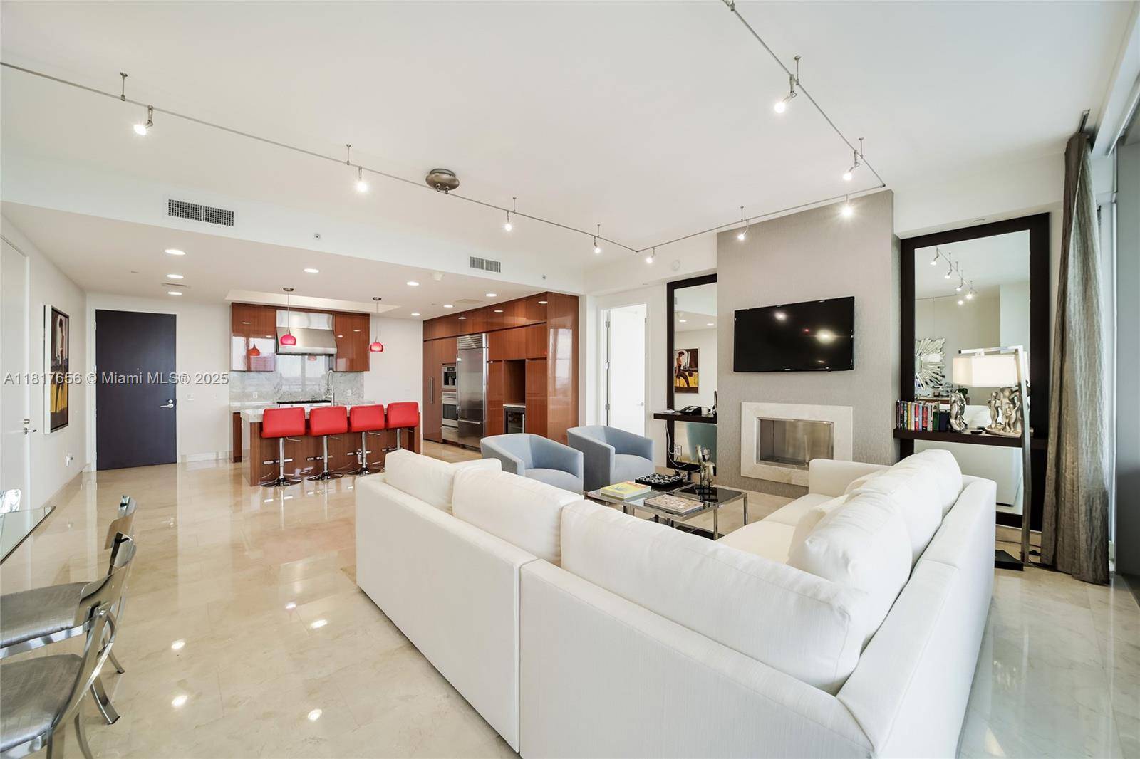 Bal Harbour, FL 33154,9705 Collins Ave #605N