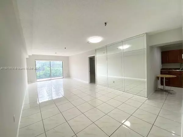 Sunny Isles Beach, FL 33160,201 180th Dr #209