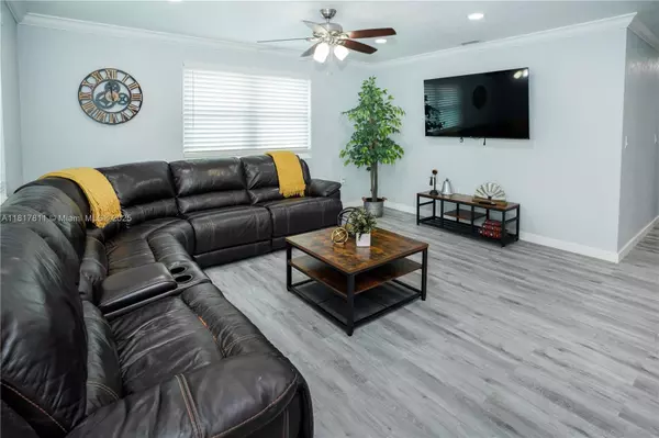 1647 NW 29th Ave #1, Miami, FL 33125