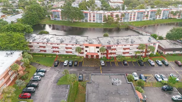 1080 Del Lago Cir #103, Sunrise, FL 33313