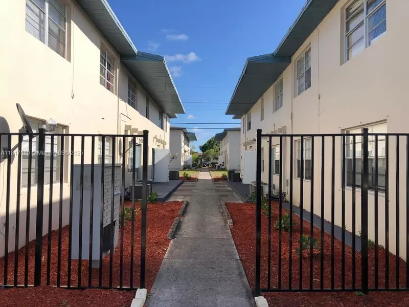 Lake Park, FL 33403