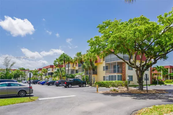 Lauderdale Lakes, FL 33313,3071 NW 47th Ter #227