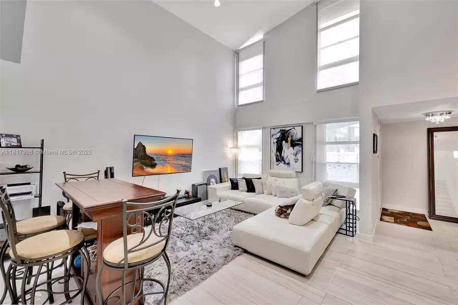 2730 NE 183rd St #TH03, Aventura, FL 33160