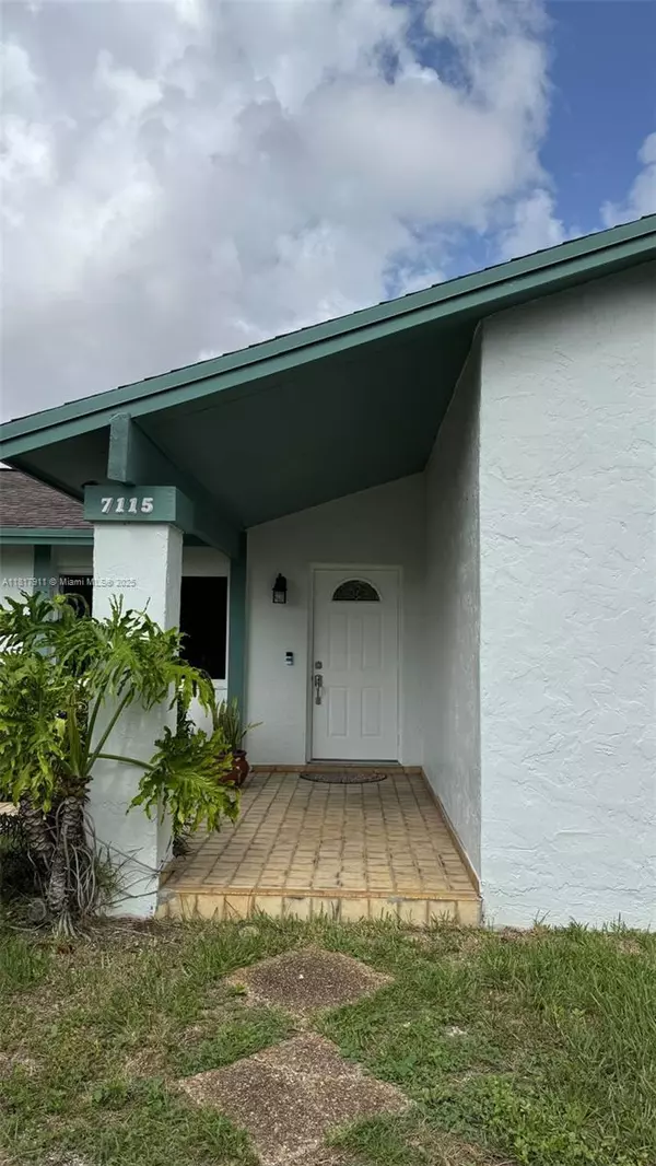 Miami, FL 33193,7115 SW 147th Ct
