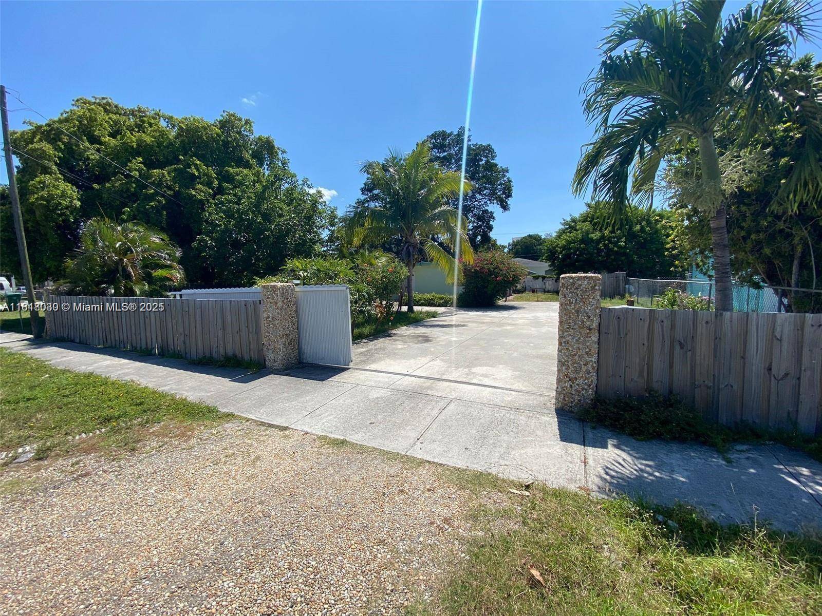 119 NW 13th Ave #Back unit, Dania Beach, FL 33004