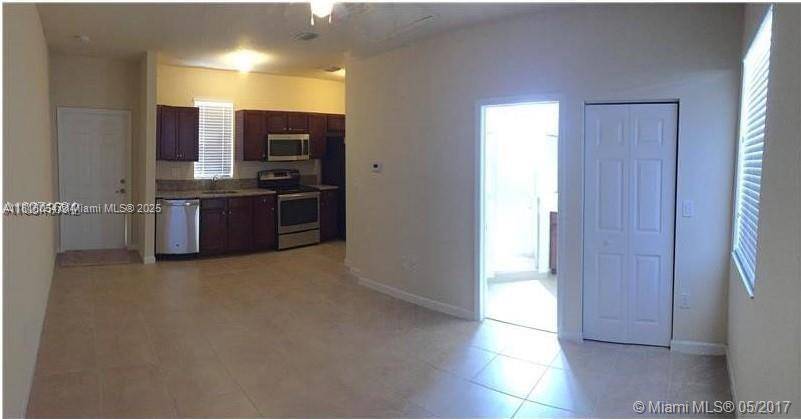 Miami, FL 33196,17083 SW 96 St #Studio