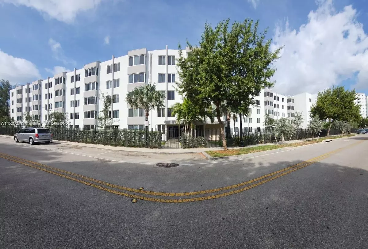 Sunny Isles Beach, FL 33160,250 180th #506