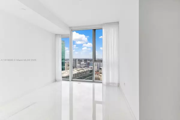 Miami, FL 33131,300 Biscayne Blvd Way #5109