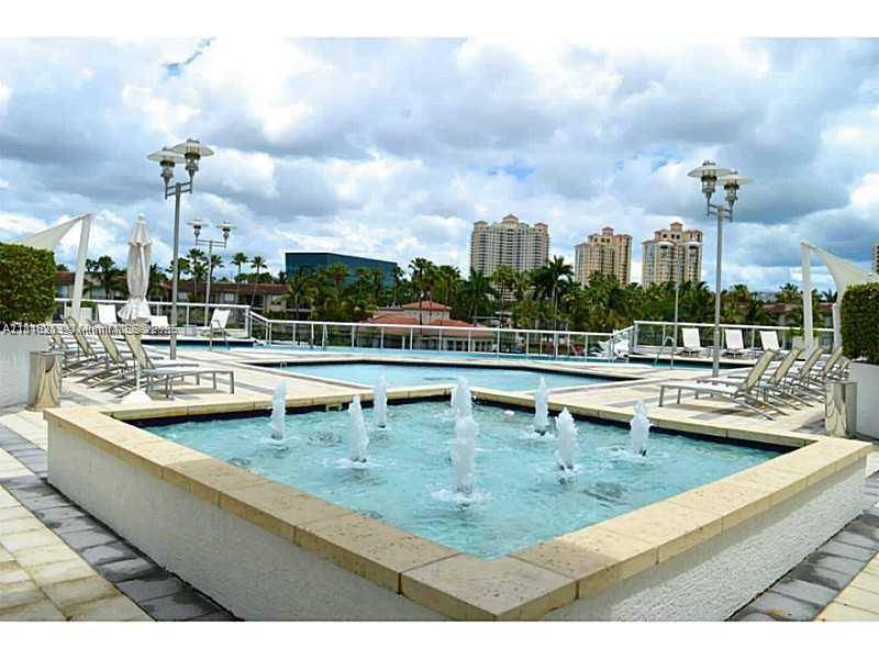 Aventura, FL 33180,3131 NE 188th St #2-906