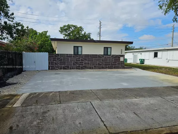 Opa Locka, FL 33054,1020 Opa Locka Blvd #3
